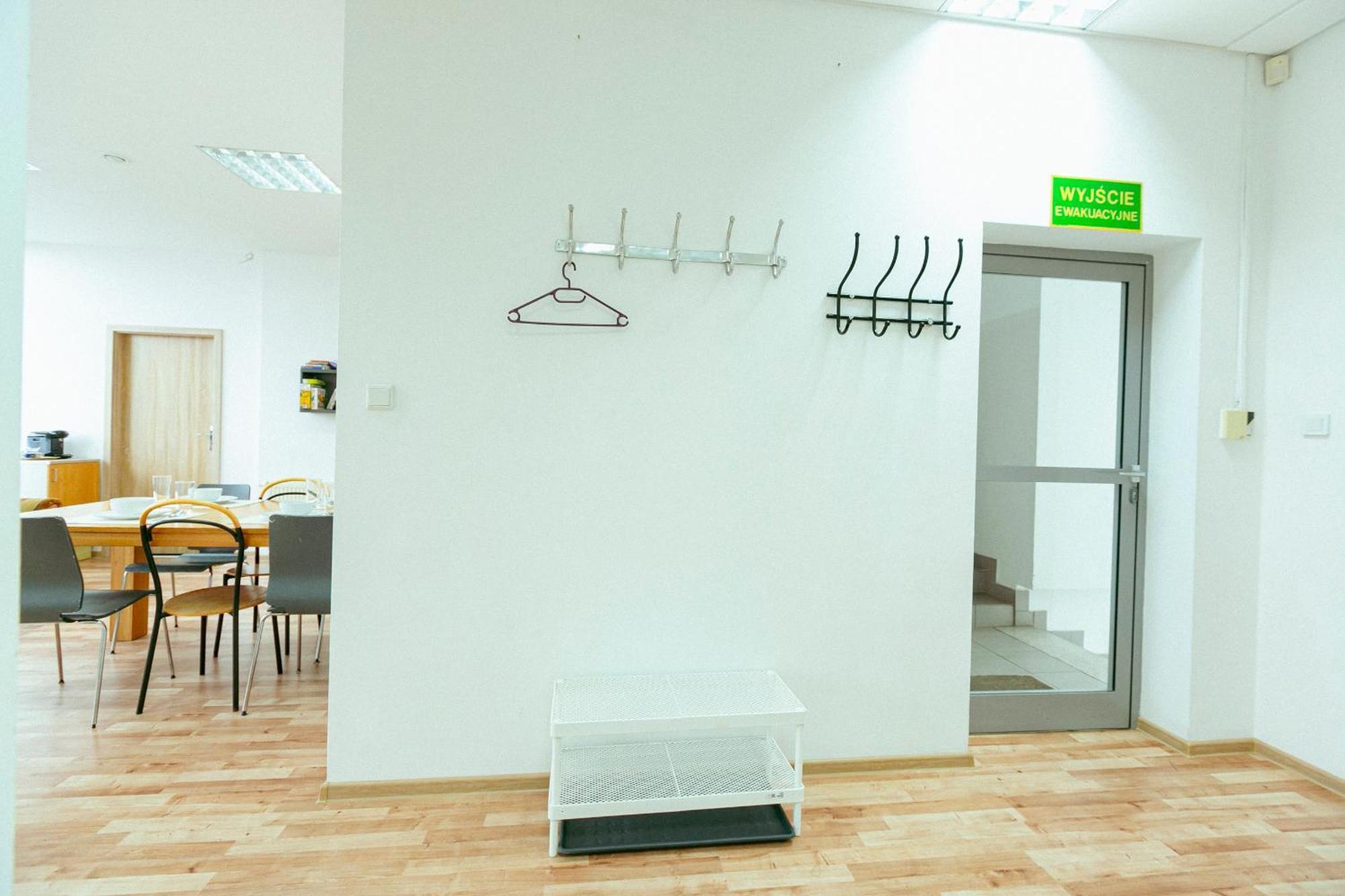 Hostel Metro Kabaty Warszawa Zewnętrze zdjęcie