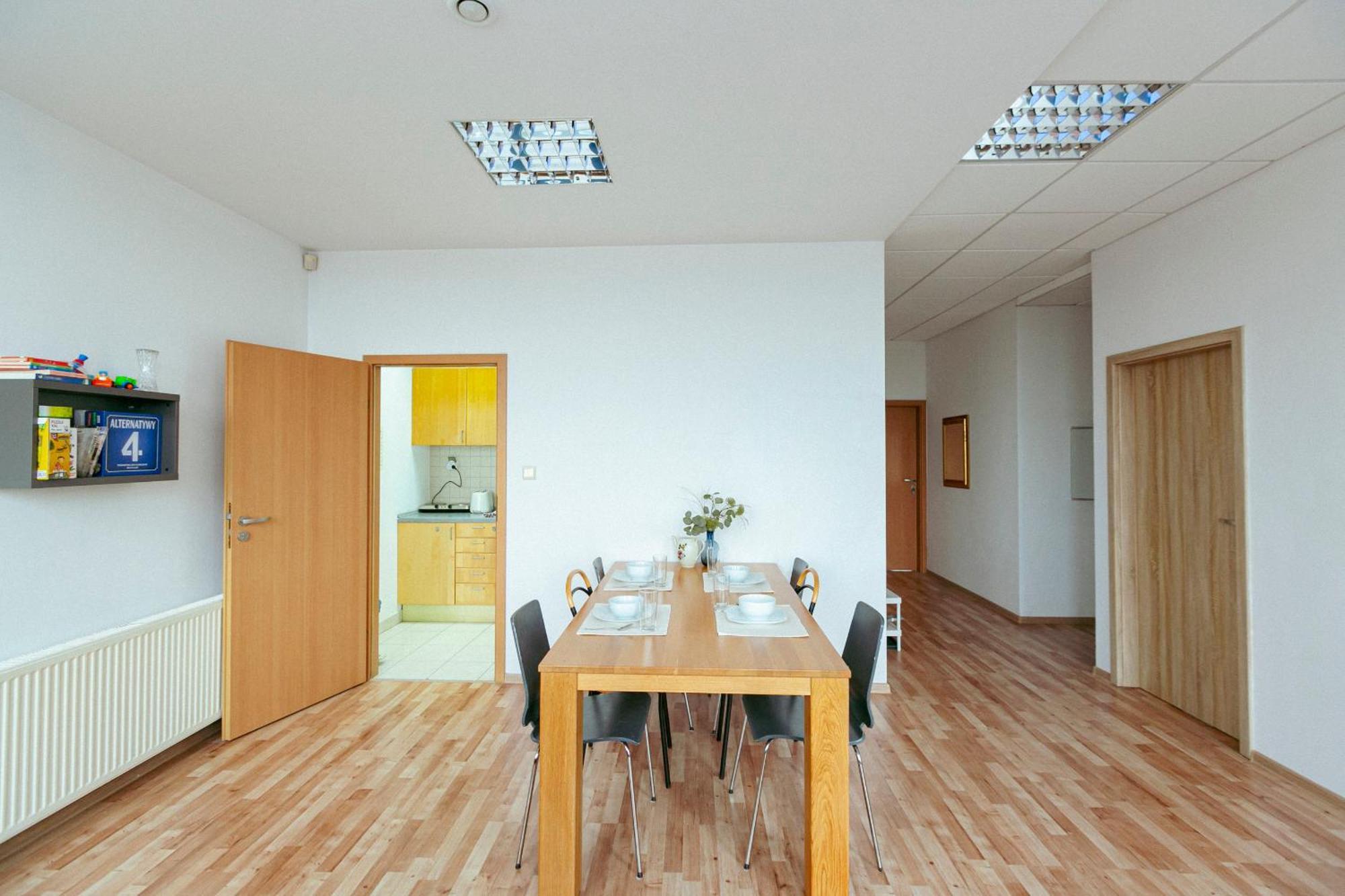 Hostel Metro Kabaty Warszawa Zewnętrze zdjęcie